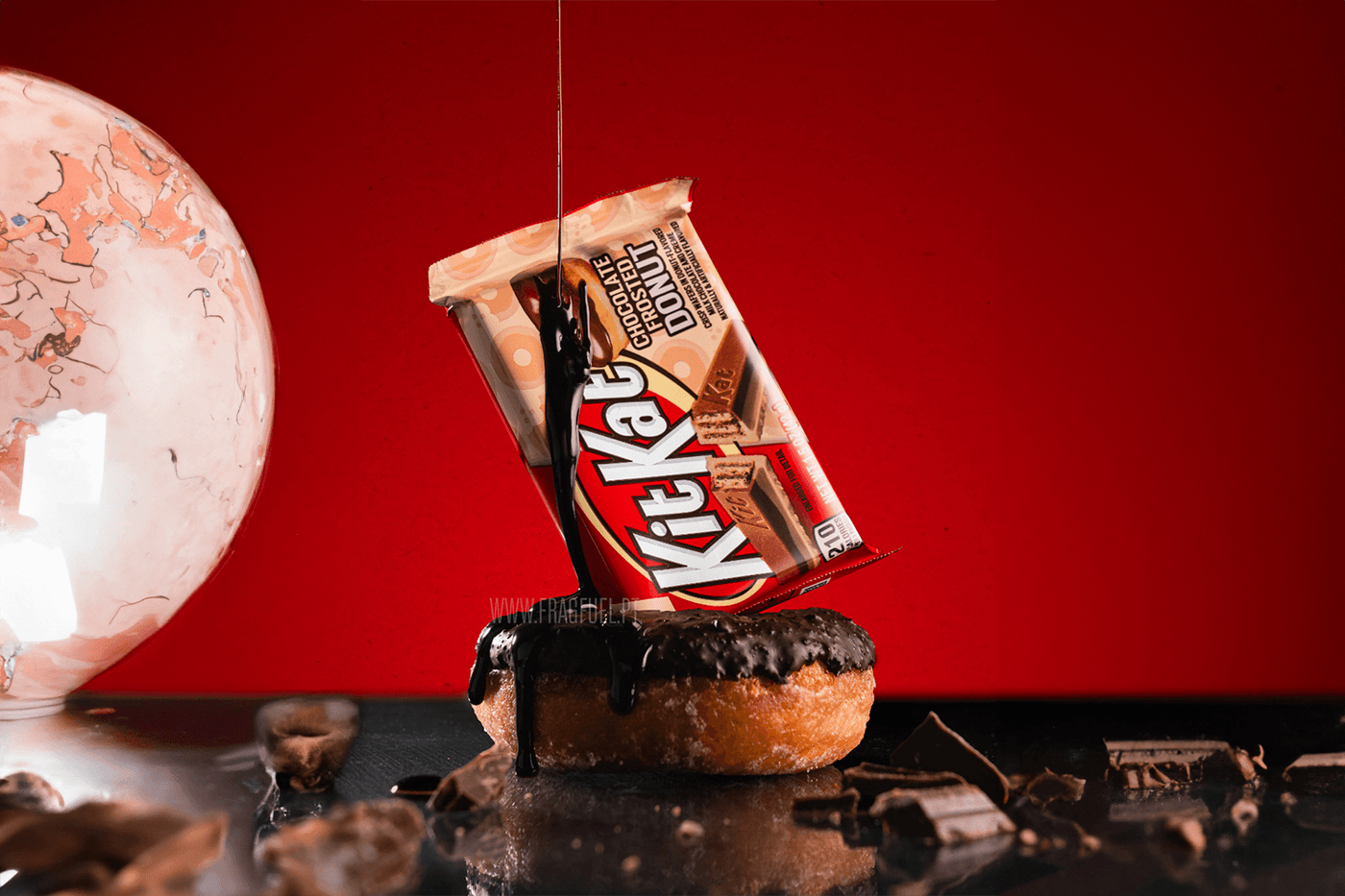 O Sabor Surpreendente do KitKat Frosted Donut: Uma Revolução Doce na FragFuel - FragFuel