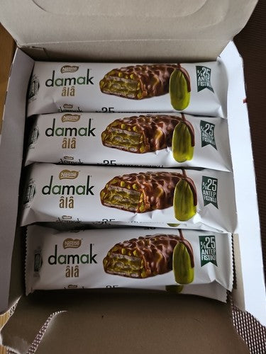 Nestle Damak Ala Wafer Milk Chocolate with Pistachio