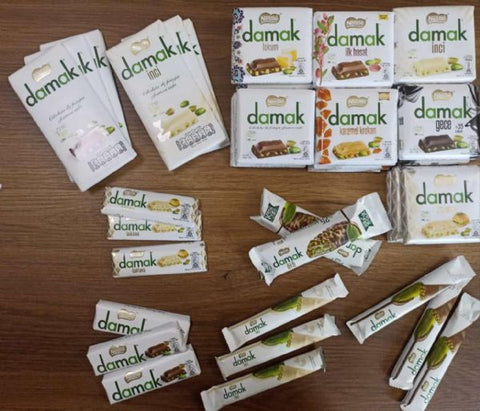 Nestle Damak Ala Wafer Milk Chocolate with Pistachio