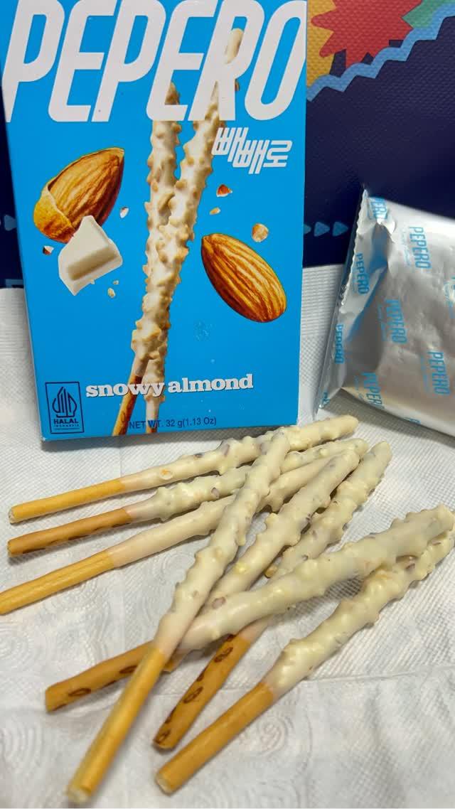 Lotte Pepero Snowy Almond