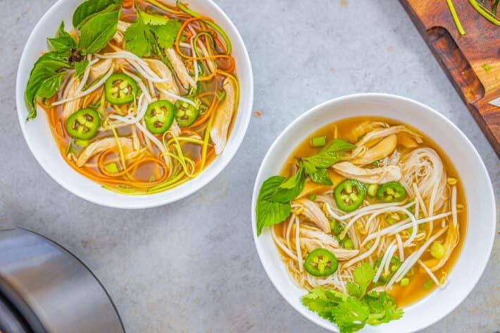 Héllô Pho Soup Chicken