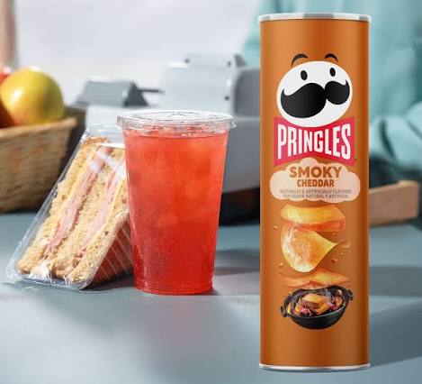 Pringles Smoky Cheddar