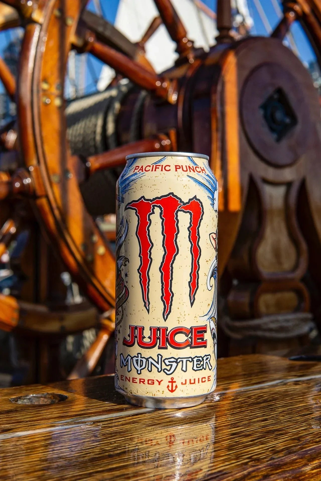 Monster Energy Pacific Punch